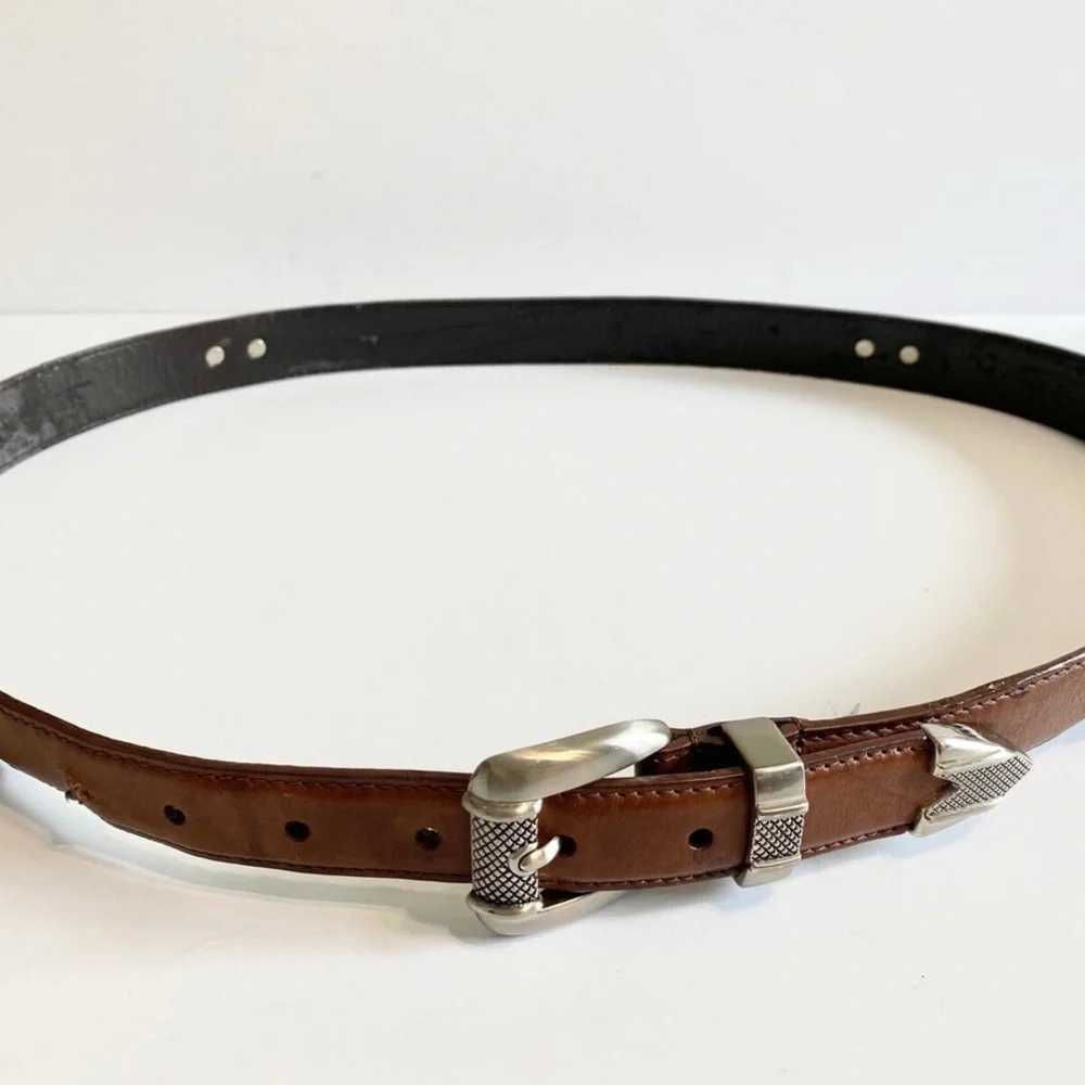 Izod Man Brown Leather 80s-Themed Golf Club Silver Hardware Belt. Size 40.